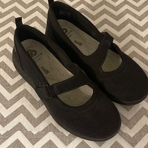 Clarks cloudsteppers Mary Jane shoes size 7
